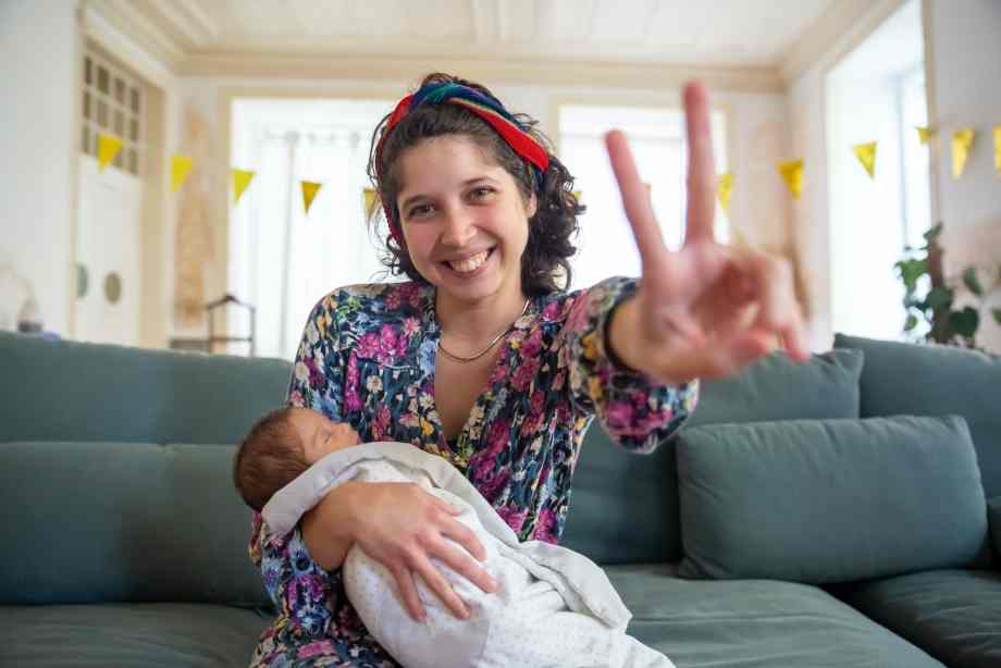 Par quels signes entamer l’apprentissage du langage des signes pour bébé ?