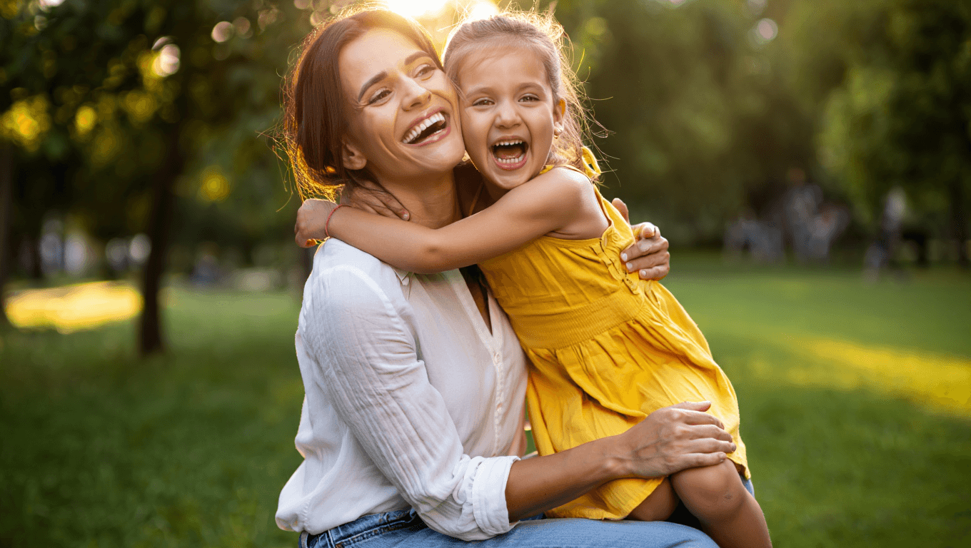 Pourquoi rire avec son enfant
pourrait l’aider à mieux grandir, selon la science