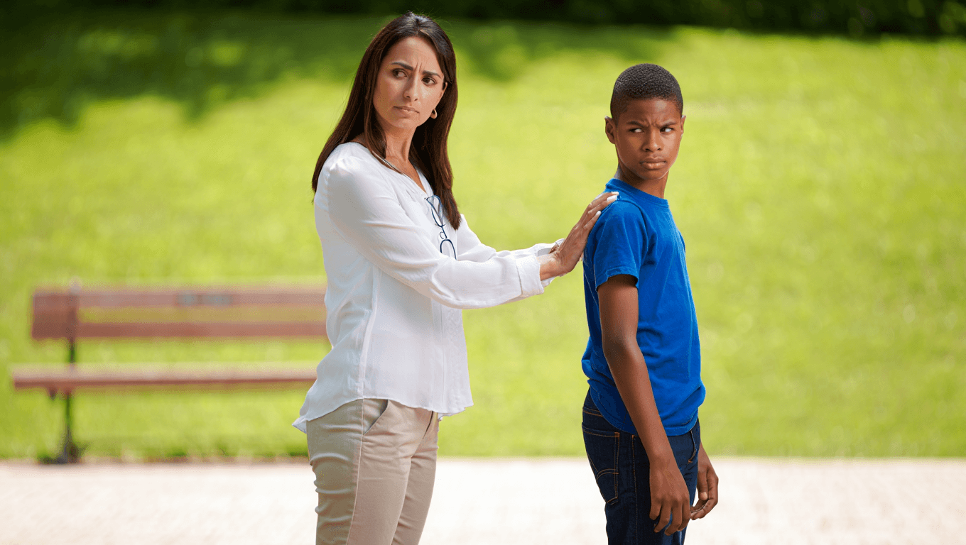 Parents "hélicoptères" :
attention à ne pas surprotéger vos enfants