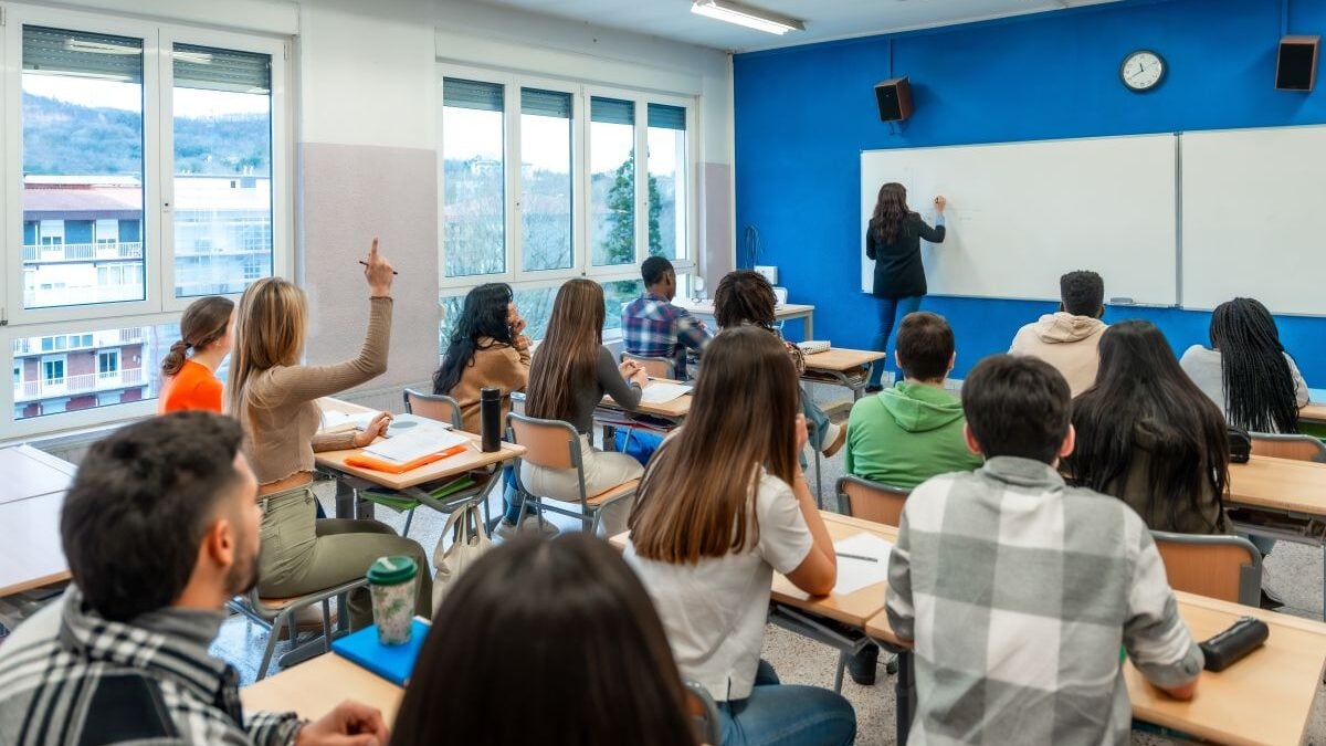 PISA 2022 : face au recul
historique des élèves français, le Pr Ludovic Gicquel alerte les
parents